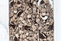 Oreo Muddy Buddies (Oreo Puppy Chow) — No-Bake Chocolate Snack