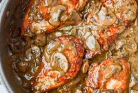 Creamy Garlic Mushroom Chicken Skillet Recipe