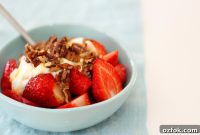 Cinnamon-Spiced Greek Yogurt with Organic Strawberries Recipe
