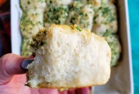 30-Min Garlic Parmesan Dinner Rolls Recipe