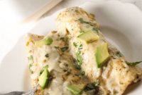 Salsa Verde Chicken Enchiladas Recipe for Creamy, Tangy Flavor