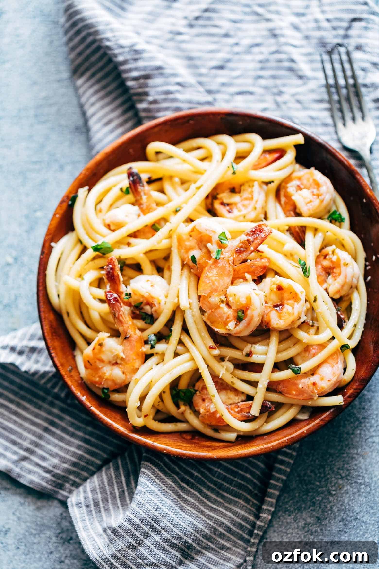 20-Minute Shrimp Spaghetti Aglio e Olio — 5-Ingredient Recipe 4 Shrimp Spaghetti Aglio Olio is a 5 ingredient pasta recipe (shrimp, olive oil, garlic, peperoncino or chilli flakes and parsley) thats ready in 20 minutes and has the easiest, most delicious pasta sauce you'll ever make!