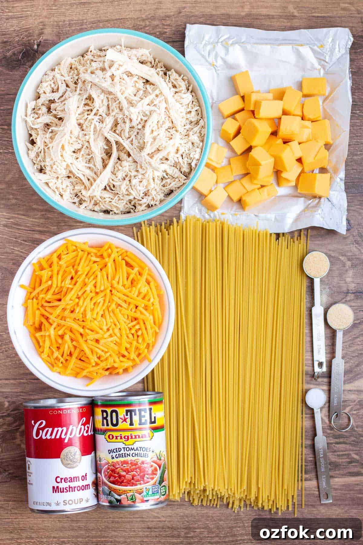 Creamy Rotel Chicken Spaghetti with Velveeta Cheese 3 Rotel chicken spaghetti ingredients