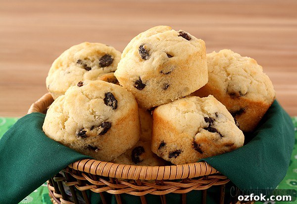Irish Soda Bread Muffins with green linen in basket