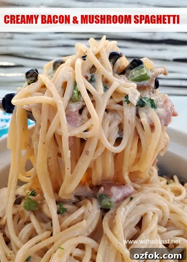 Creamy Bacon and Mushroom Spaghetti - serving Creamy Bacon and Mushroom Spaghetti - serving