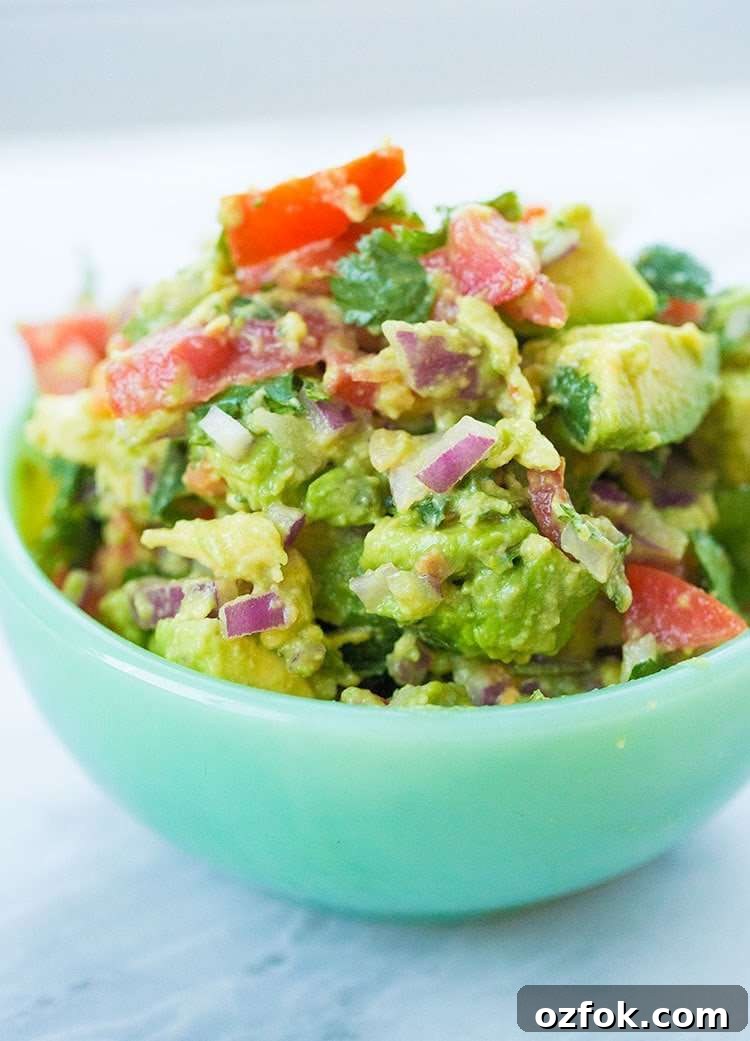 Chunky Homemade Guacamole — Low-Carb Recipe 4 Low Carb Guacamole in a Bowl