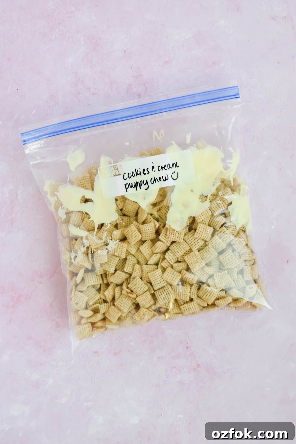 Oreo Muddy Buddies (Oreo Puppy Chow) — No-Bake Chocolate Snack 4 chex and white chocolate for Oreo Puppy Chow