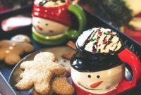 Holiday Cocoa and Cookie Gift Basket Ideas