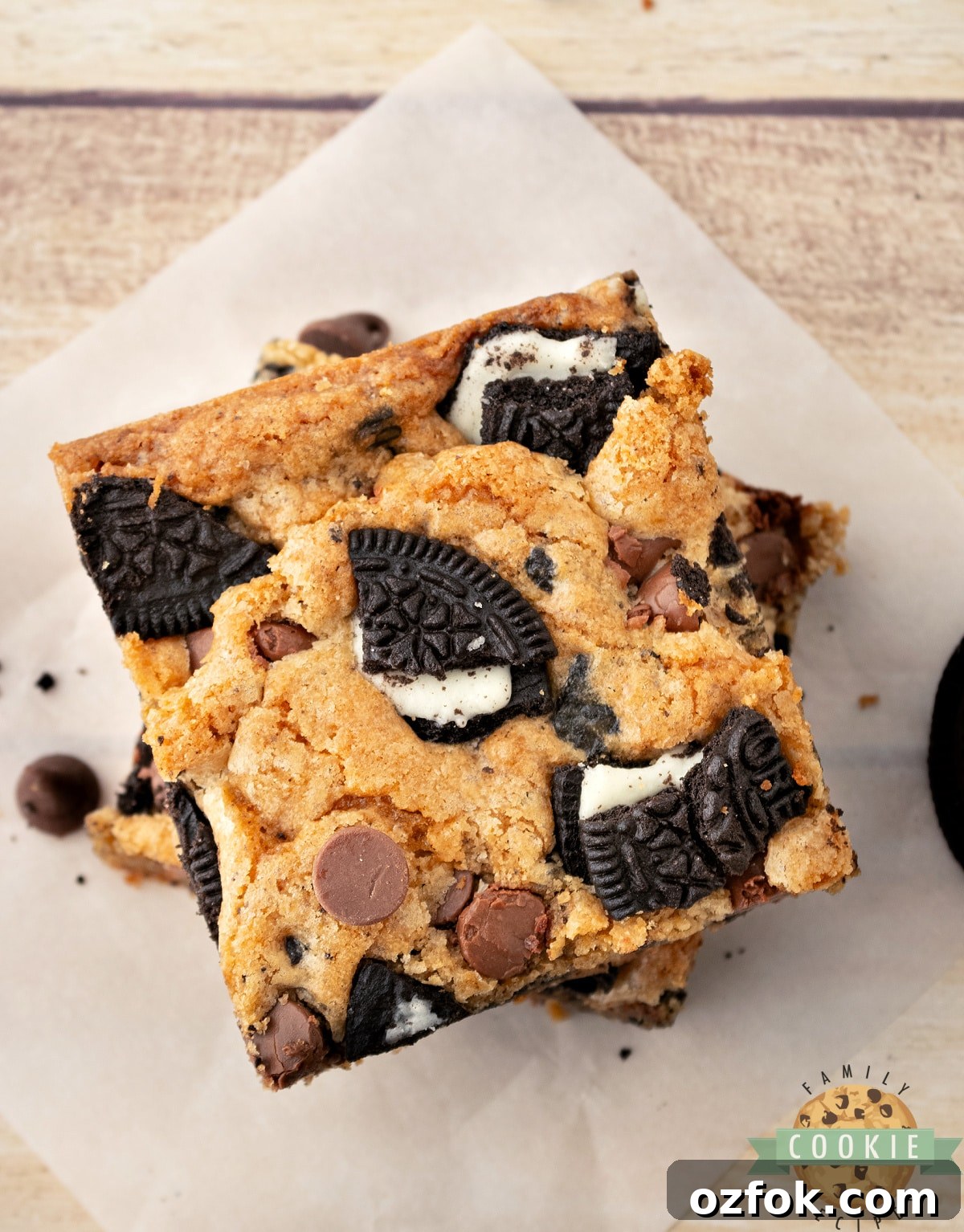 Decadent Oreo Cookie Bar Recipe: Chewy, No-Bake Dessert 16 Oreo Cookie Bars are made with tons of Oreos. You can call them Cookies & Cream Bars instead, but whatever you call them, they're soft, chewy, gooey, and AMAZING!