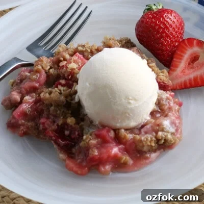 Strawberry Rhubarb Crisp Recipe with Crunchy Oat Topping 2 Strawberry Rhubarb Crisp feature