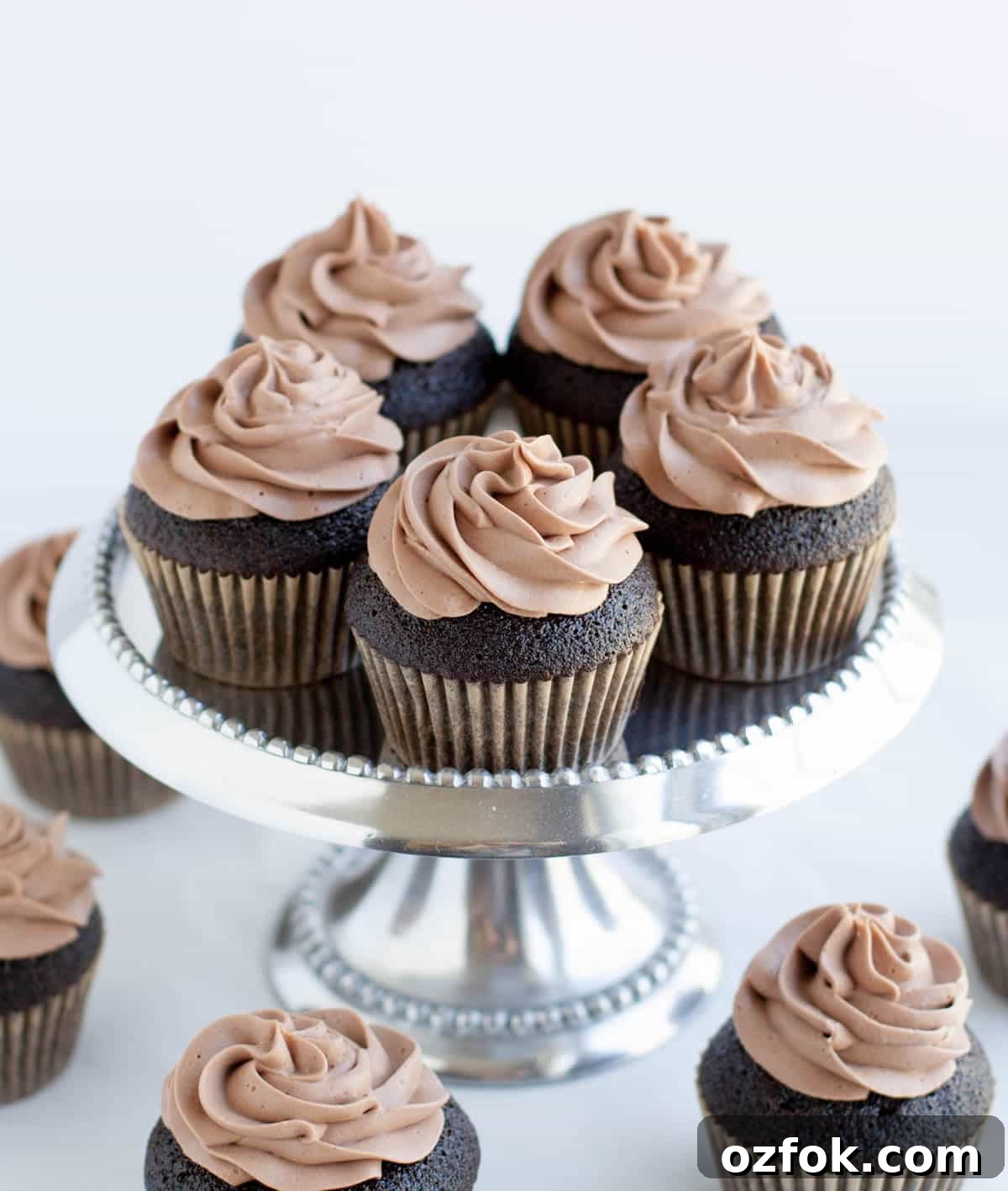 Chocolate Whipped Cream Frosting with Cream Cheese 2 img 5312 1
