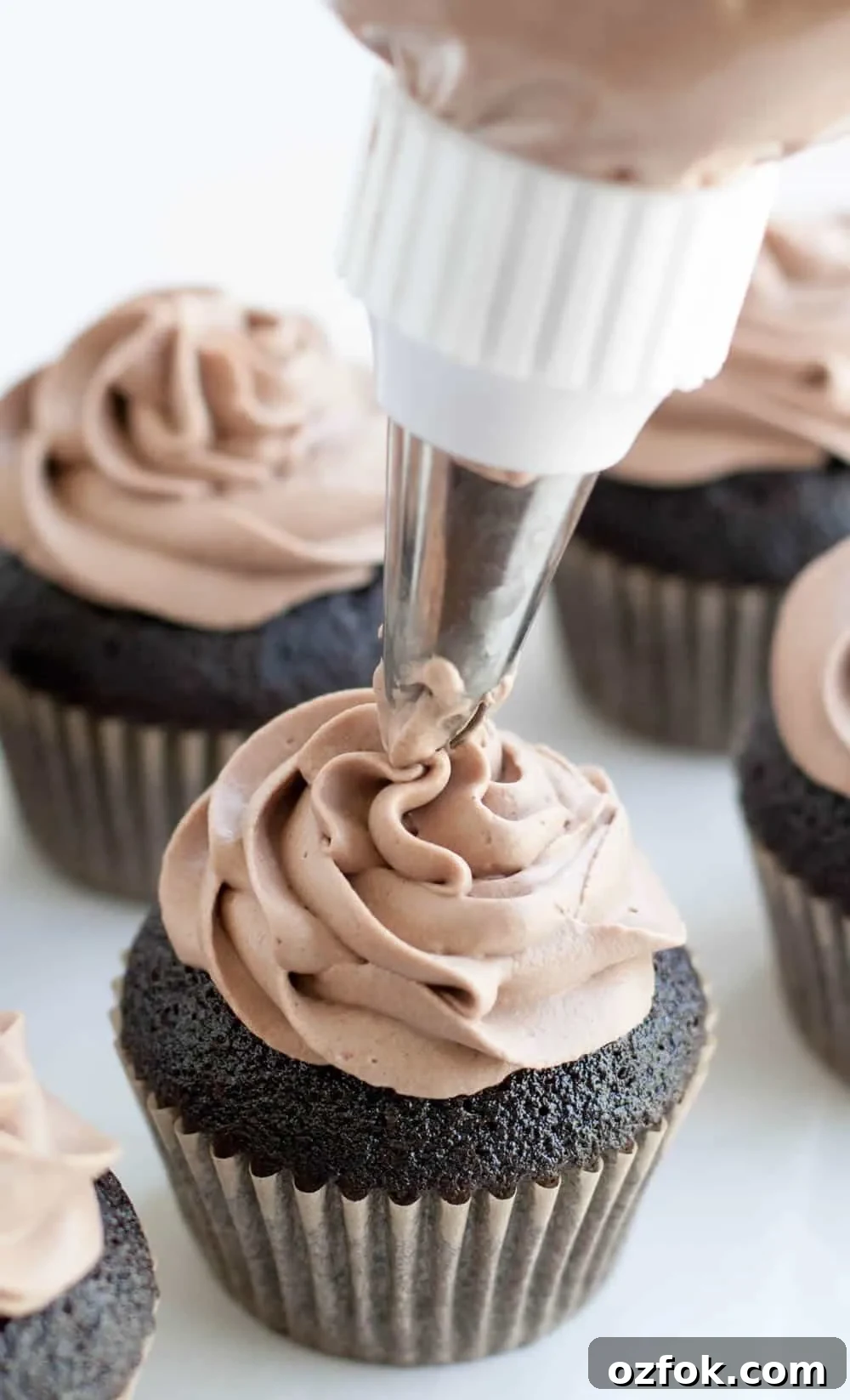 Chocolate Whipped Cream Frosting with Cream Cheese 5 Chocolate Whipped Cream Cream Cheese Frosting-10