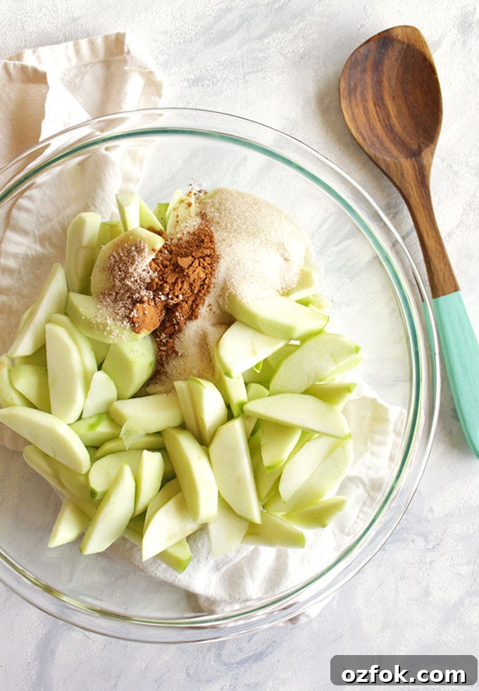 Gluten-Free Apple Pie Recipe: Flaky Crust and Cinnamon Filling 4 The perfect gluten free apple pie recipe! The apples are perfectly baked and the crust is flaky, buttery, and tender - no one will know it's gluten free. This pie makes a great Thanksgiving or Christmas dessert. So Yum! Also great for fall baking! | robustrecipes.com